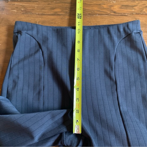 Alo Women’s Black High-Waist Pinstripe Zip It Flare Legging Soft Size SMALL? - Picture 11 of 13